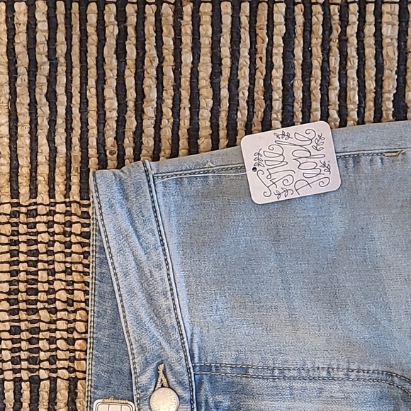 NWT FREE PEOPLE 'JUST FLOAT ON' FLARE JEANS - Picture 10 of 15